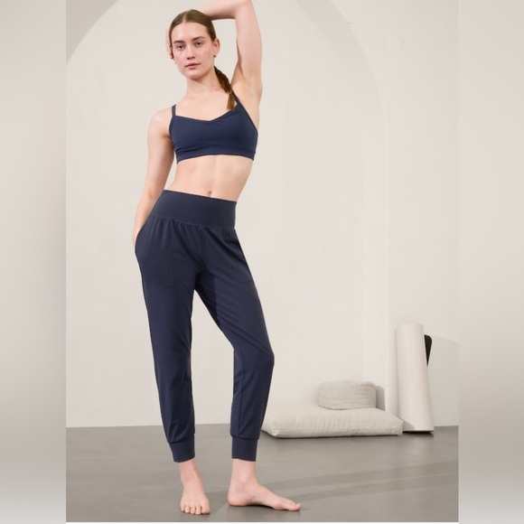 Athleta Pants - NWT Salutation Navy Jogger Size Small.